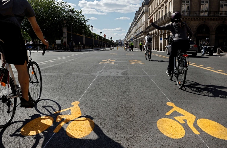 Fahrradfahren Zur Arbeit Während Der Pandemie